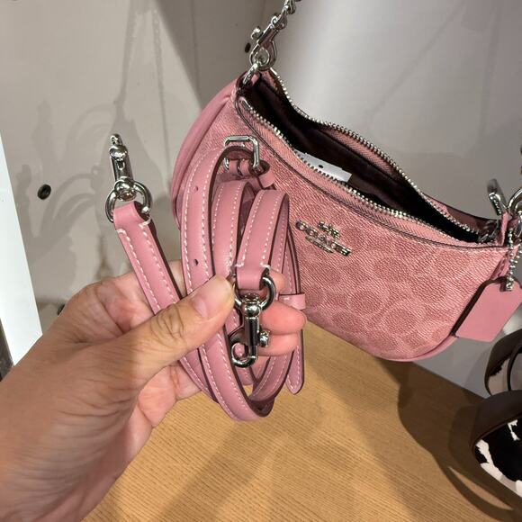 Last 1 ‼️Coach Teri Mini Crossbody Bag Signature Canvas CW323 Dusty Pink - Picture 9 of 13